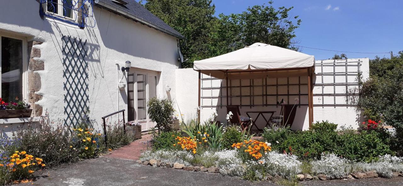 Private Farmhouse For Six In The Countryside Saint-Pierre-sur-Orthe Luaran gambar
