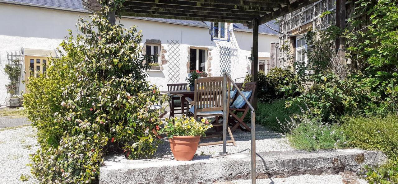 Private Farmhouse For Six In The Countryside Saint-Pierre-sur-Orthe Luaran gambar
